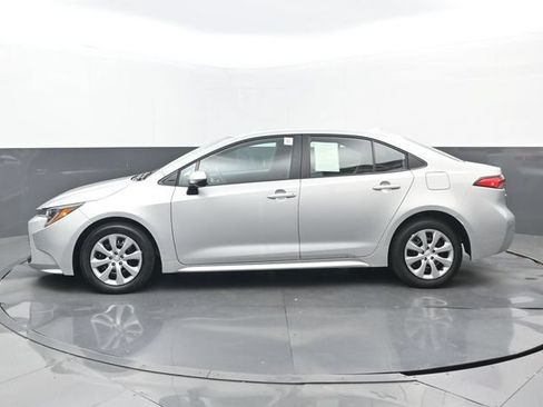 Used 2026 Toyota Corolla LE FWD image 21
