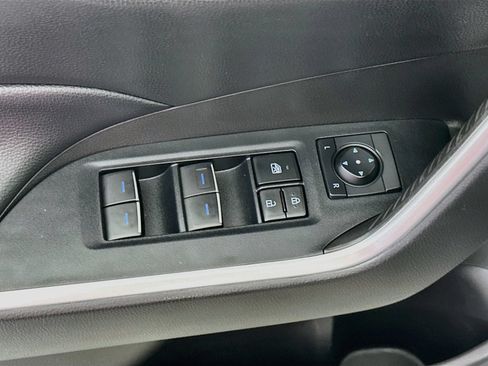 Certified 2022 Toyota RAV4 SE w/ Convenience Package AWD/4WD image 18