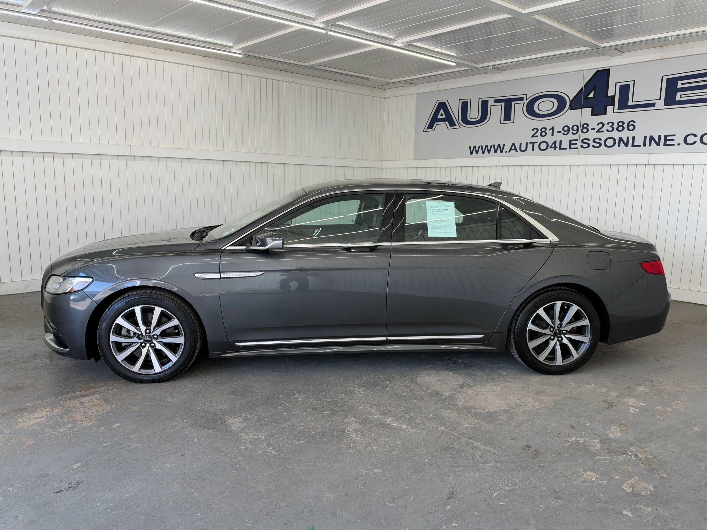 Used 2020 Lincoln Continental FWD image 8