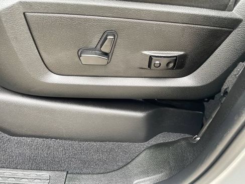 Used 2026 RAM 2500 Big Horn AWD/4WD image 40