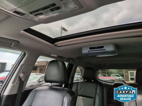 Used 2016 Toyota Highlander Limited AWD/4WD image 19