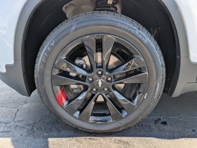 Used 2020 Chevrolet Trax LT w/ Redline Edition AWD/4WD image 27