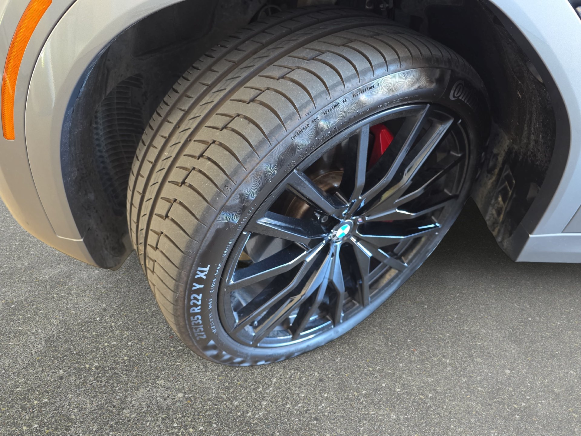 Used 2024 BMW X6 xDrive40i w/ M Sport Professional Package AWD/4WD image 31
