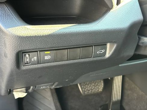 Used 2021 Toyota RAV4 XLE Premium FWD image 13