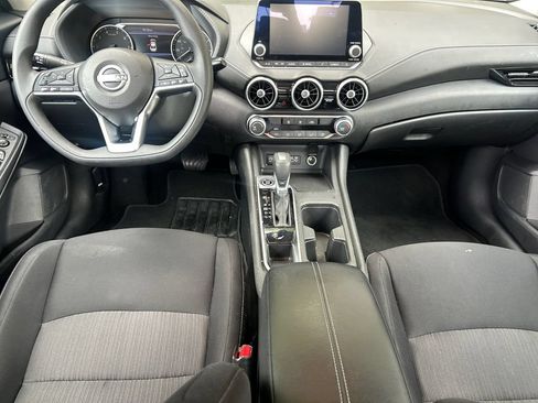 Used 2024 Nissan Sentra SV FWD image 9