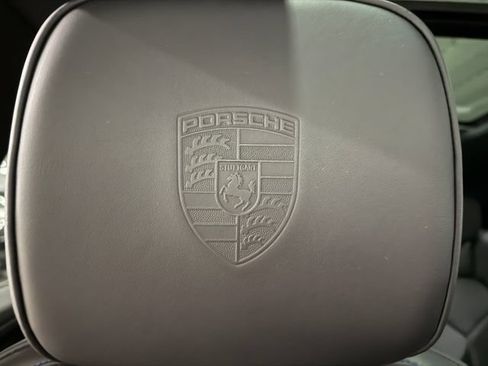 Certified 2026 Porsche Macan AWD/4WD image 27