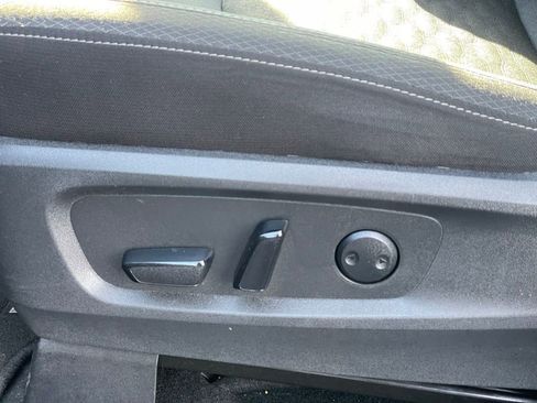 Certified 2024 Nissan Pathfinder SV image 19