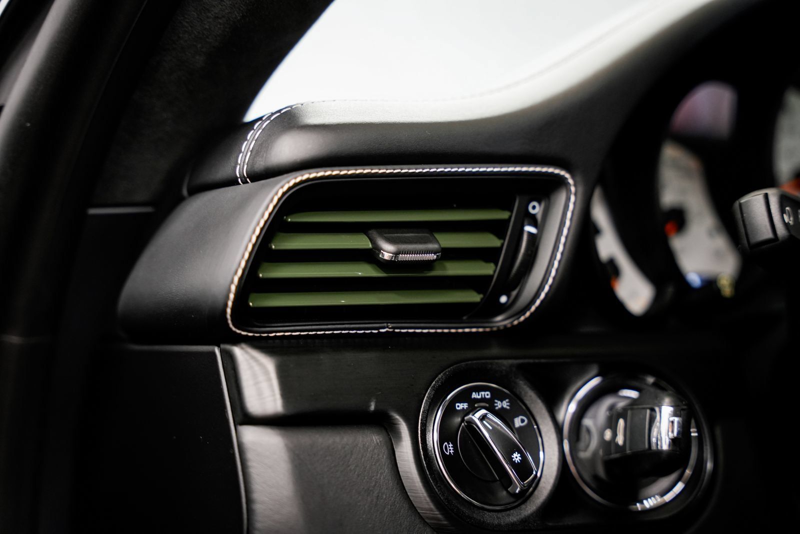 Used 2019 Porsche 911 GT3 RWD image 18