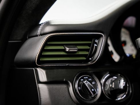 Used 2019 Porsche 911 GT3 RWD image 18