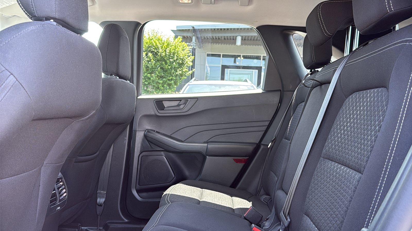 Used 2025 Ford Escape Active AWD/4WD image 21