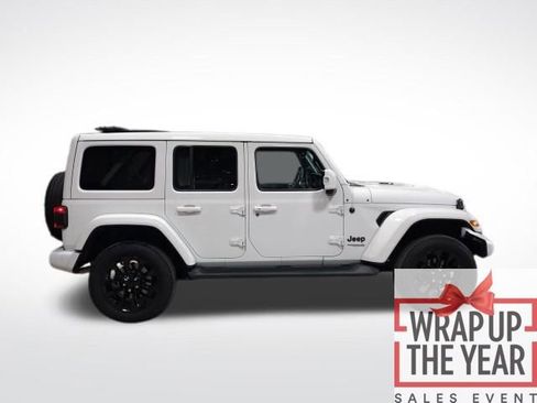 Used 2022 Jeep Wrangler Unlimited Sahara image 29