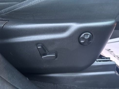 Used 2019 Jeep Grand Cherokee Limited X image 12