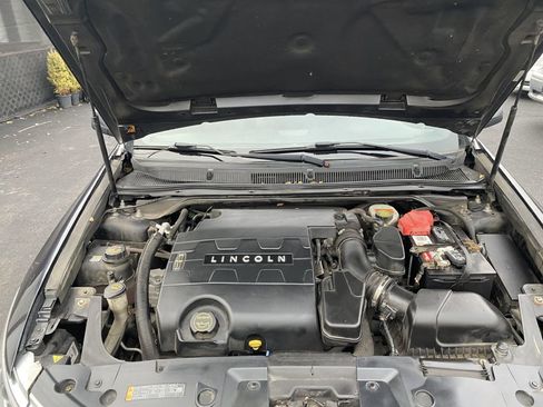 Used 2014 Lincoln MKS AWD w/ Equipment Group 101A image 22