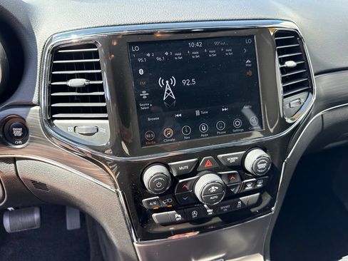 Used 2022 Jeep Grand Cherokee Limited RWD image 23