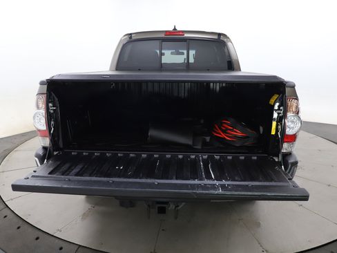 Used 2015 Toyota Tacoma 4x4 Double Cab w/ TRD Off-Road Package image 15