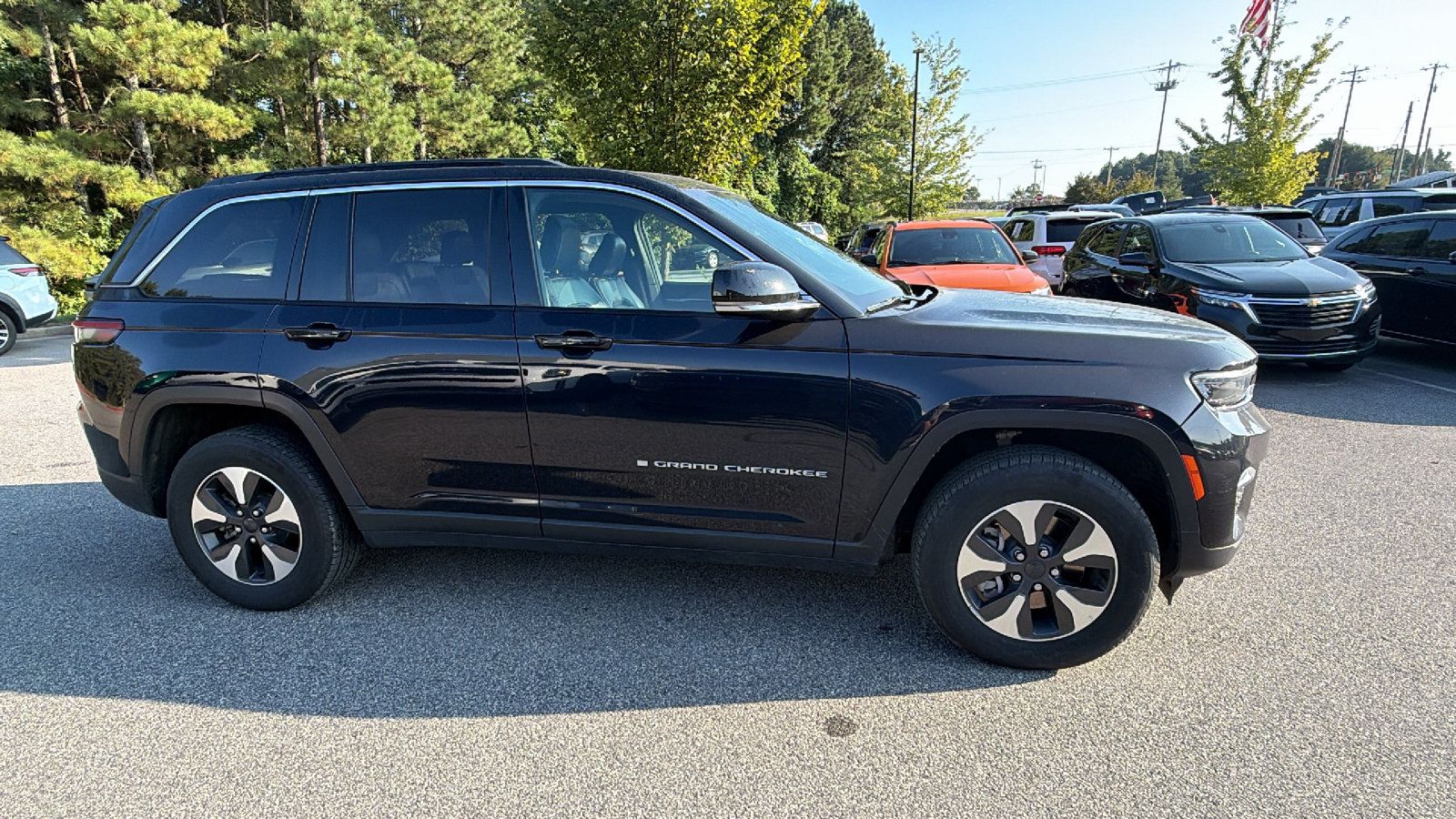 Used 2024 Jeep Grand Cherokee Limited 4xe AWD/4WD image 7
