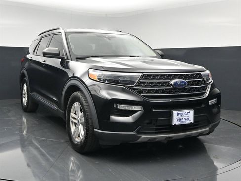 Used 2021 Ford Explorer XLT w/ Equipment Group 202A RWD image 1
