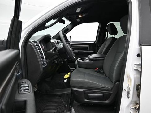 Used 2024 RAM 1500 Warlock AWD/4WD image 19