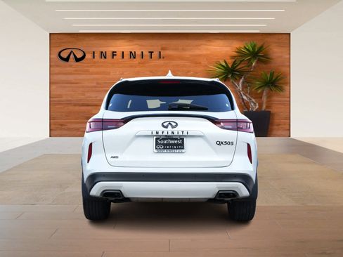 Certified 2025 INFINITI QX50 Sport image 6