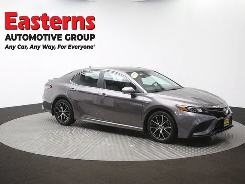 Used 2024 Toyota Camry SE w/ Cold Weather Package FWD image 44