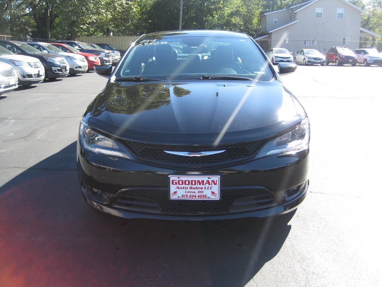 Used 2015 Chrysler 200 S w/ Navigation & Sound Group I FWD image 2