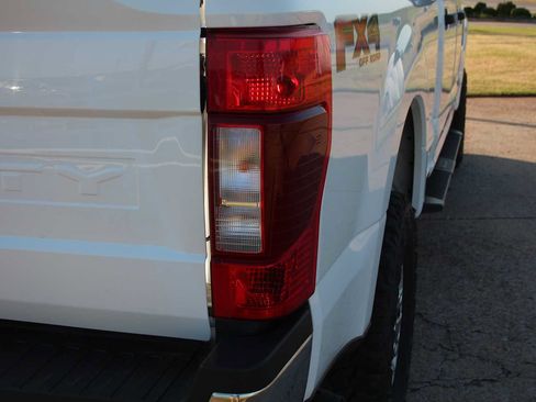 Used 2021 Ford F250 XLT w/ FX4 Off-Road Package AWD/4WD image 12