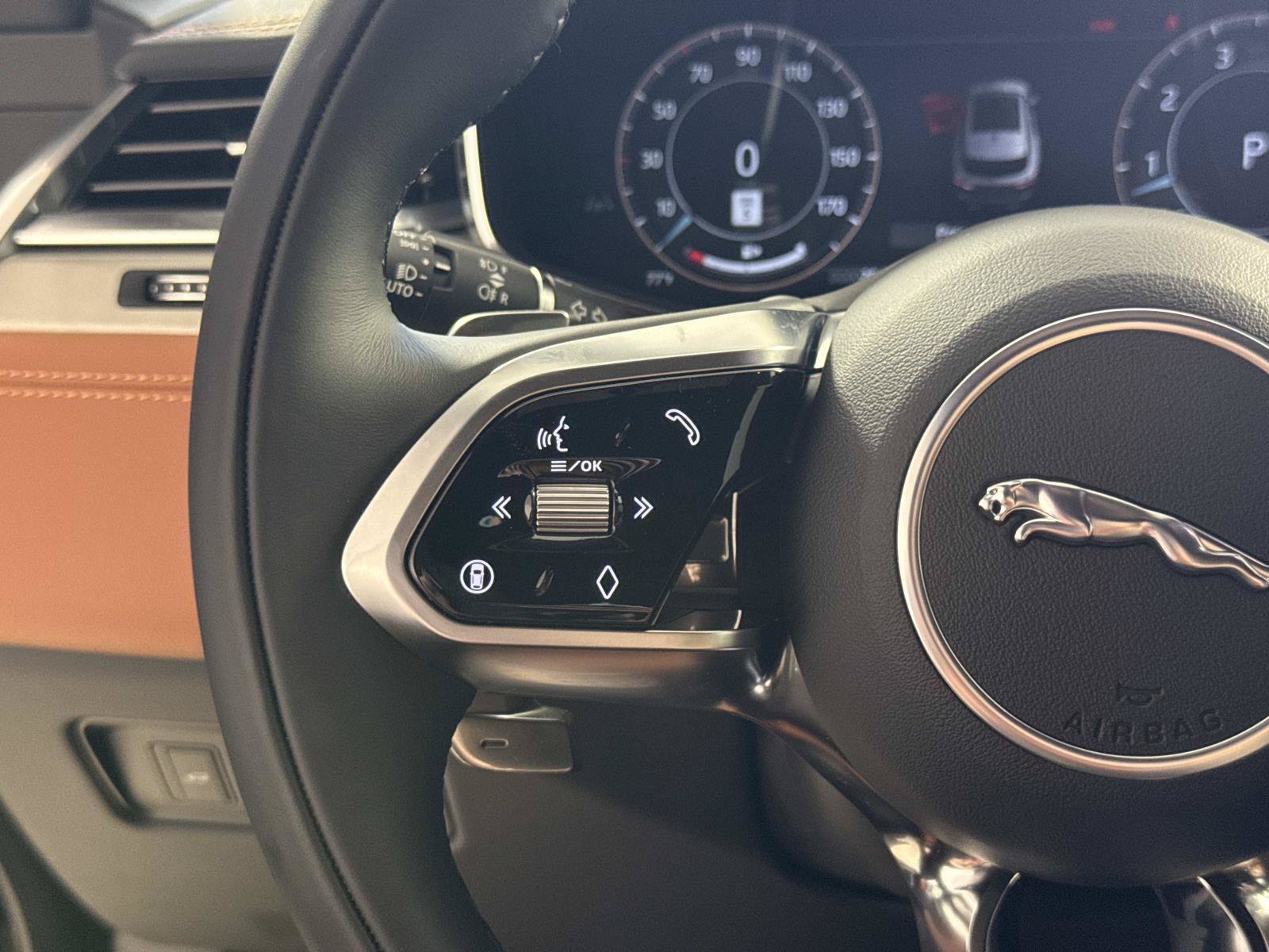 New 2026 Jaguar F-PACE R-Dynamic S AWD/4WD image 33