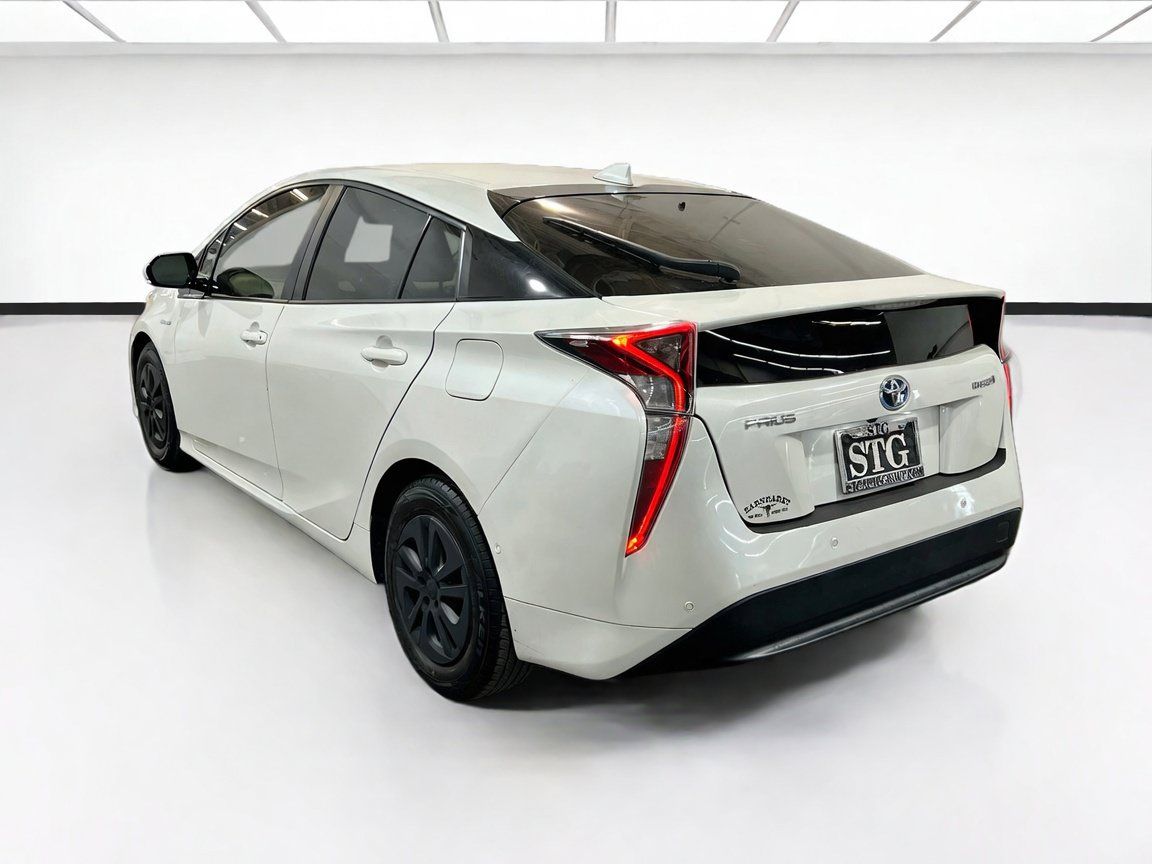 Used 2018 Toyota Prius Two w/ Prius Two Safety Plus Package FWD image 6