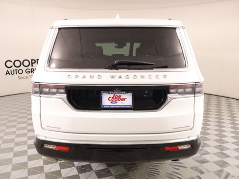 Used 2023 Jeep Grand Wagoneer L Series II AWD/4WD image 24