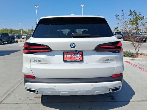 New 2026 BMW X5 xDrive40i w/ Off-Road Package AWD/4WD image 5