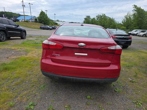 Used 2014 Kia Forte LX w/ Popular Package FWD image 4