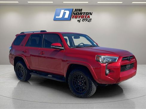 Used 2022 Toyota 4Runner SR5 Premium w/ Moonroof Package image 3