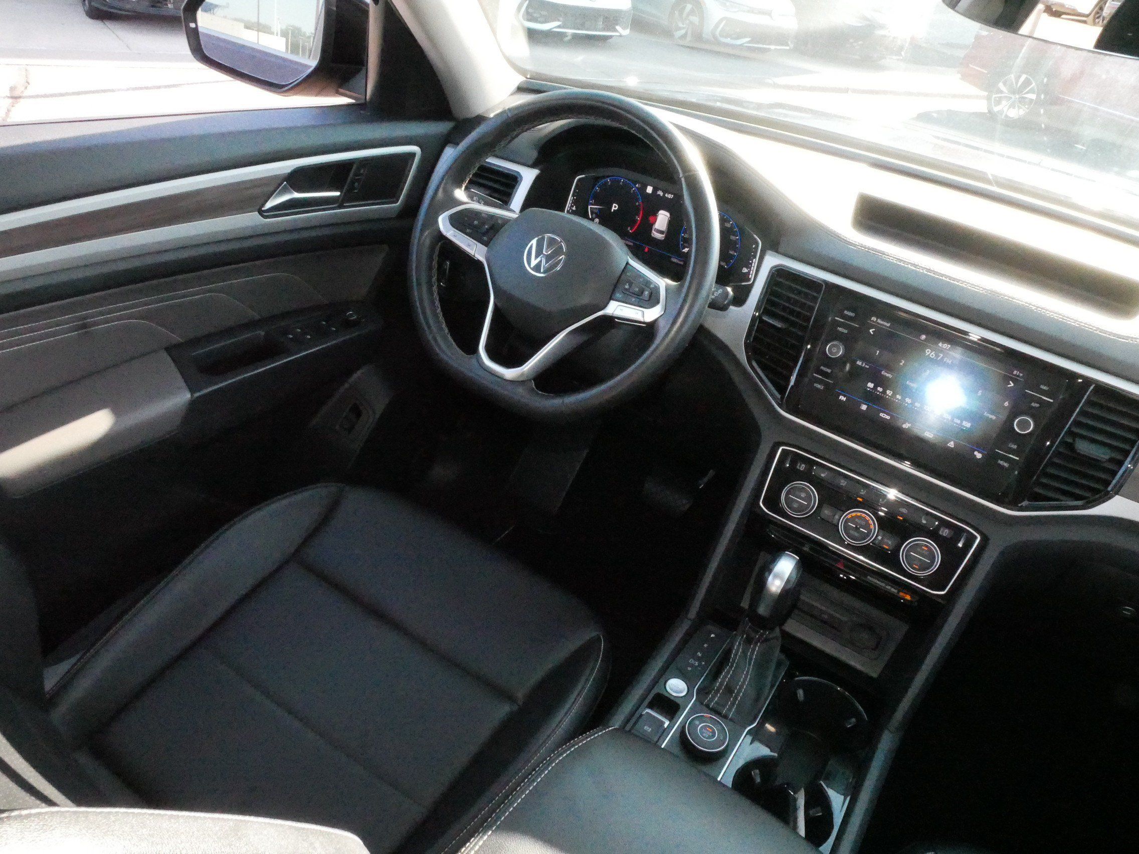 Used 2021 Volkswagen Atlas SEL AWD/4WD image 9