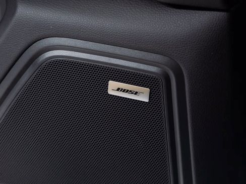 Certified 2026 Porsche Macan AWD/4WD image 33