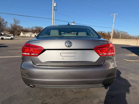 Used 2013 Volkswagen Passat TDI SE FWD image 4