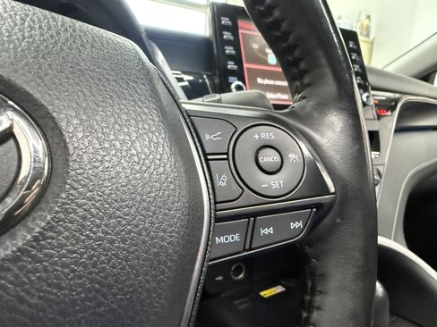 Used 2023 Toyota Camry XSE FWD image 15