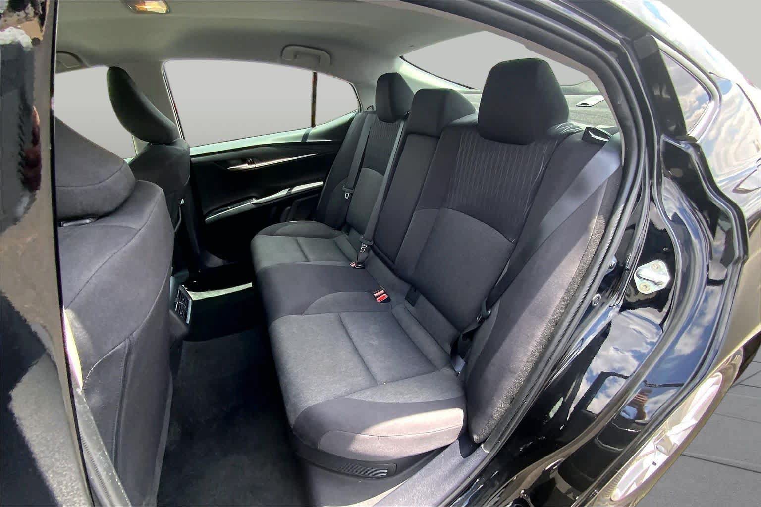 Used 2025 Toyota Camry LE FWD image 21