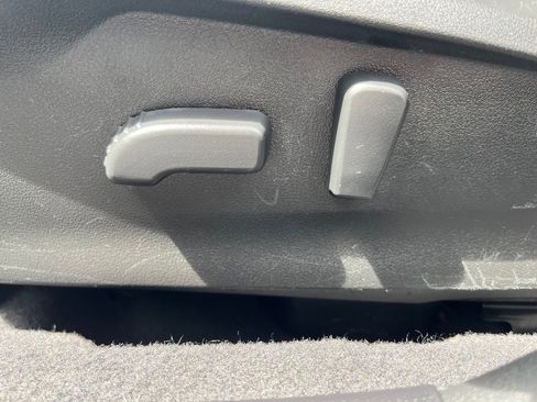 Used 2021 Subaru Crosstrek Hybrid w/ Moonroof Package w/Navigation image 22