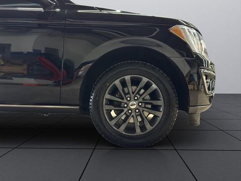 Used 2021 Ford Expedition Limited image 23