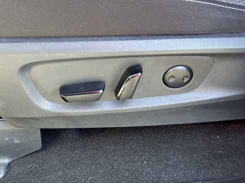 Certified 2024 Nissan Pathfinder SV image 21