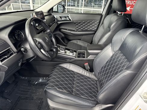 Used 2022 Mitsubishi Outlander SEL image 12