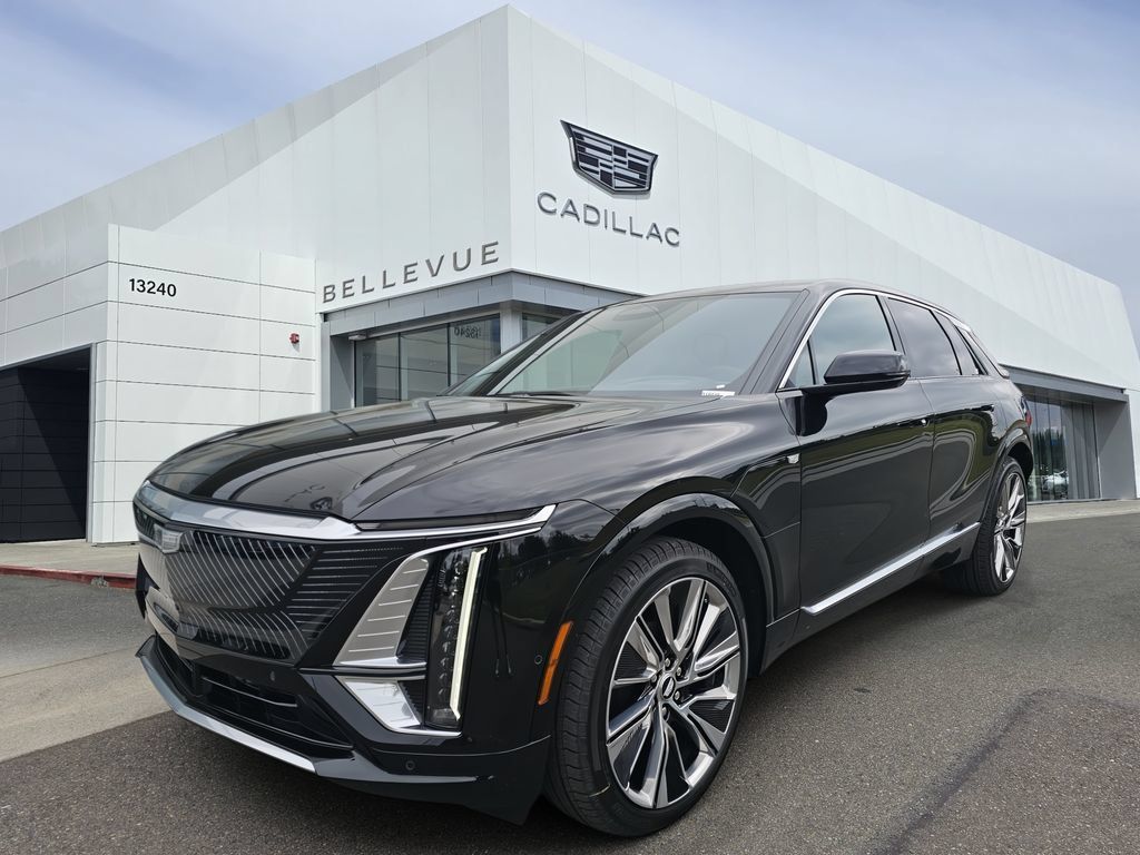 New 2027 Cadillac Lyriq Signature Luxury w/ Nappa Leather Package AWD/4WD image 3