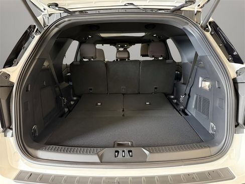 New 2026 Ford Explorer Platinum image 14
