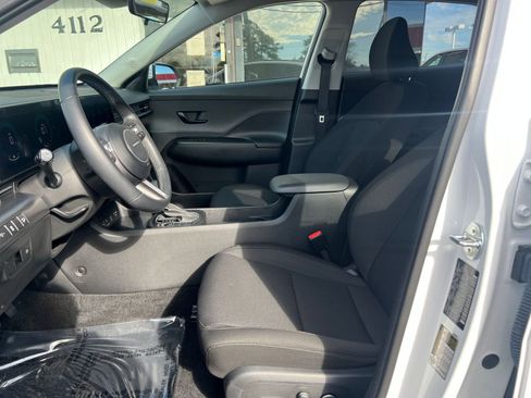 Used 2025 Hyundai Kona SEL image 27