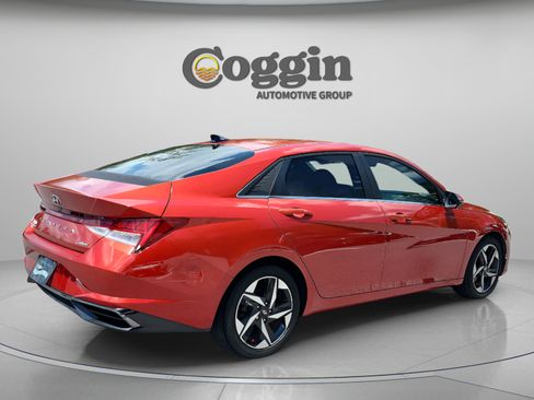 Certified 2021 Hyundai Elantra Limited FWD image 5