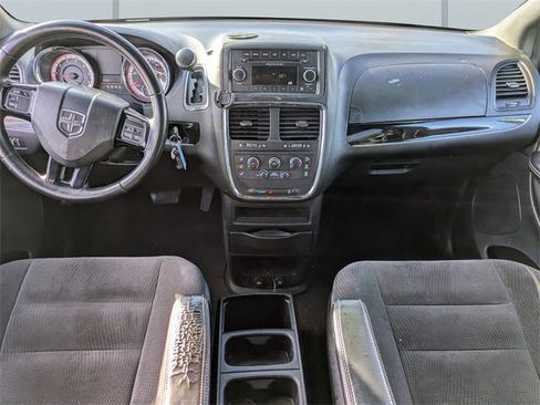 Used 2017 Dodge Grand Caravan SE image 14