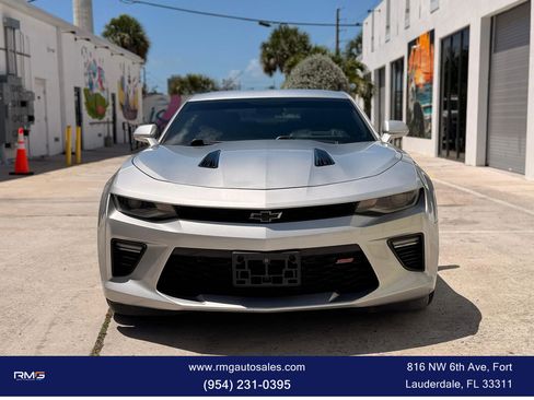 Used 2016 Chevrolet Camaro SS RWD image 2