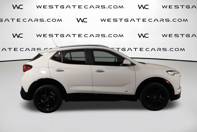 Used 2025 Buick Encore GX Sport Touring w/ Advanced Technology Package FWD image 39