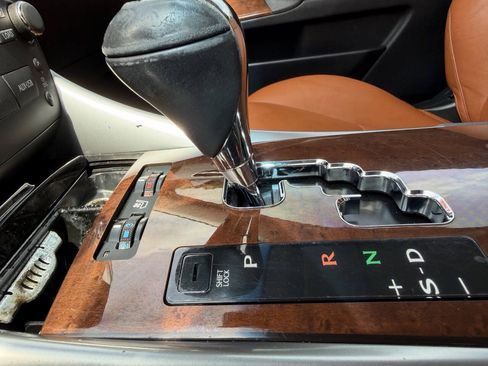 Used 2011 Lexus IS 250C w/ Luxury Pkg RWD image 14