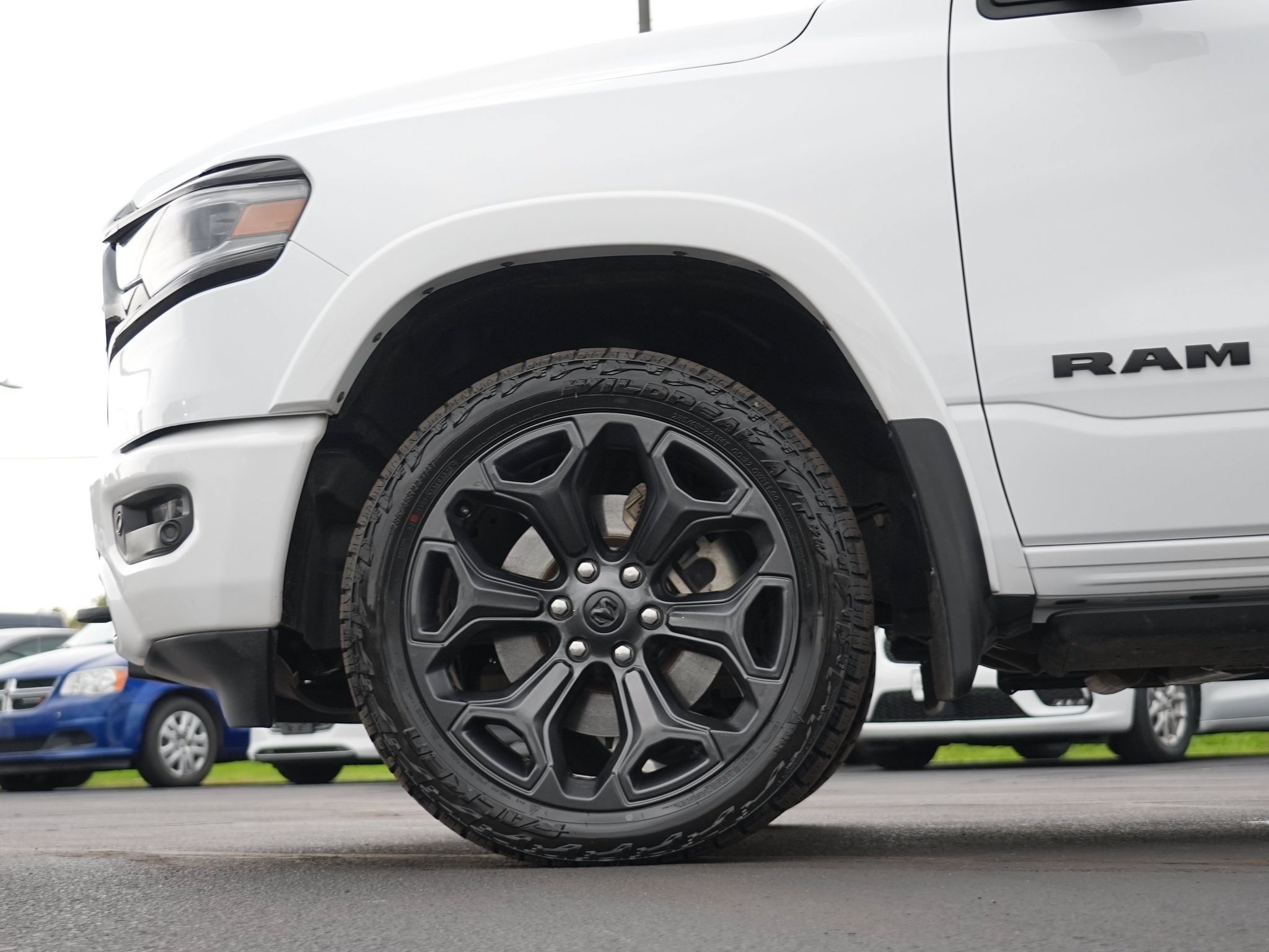 Used 2024 RAM 1500 Limited AWD/4WD image 12